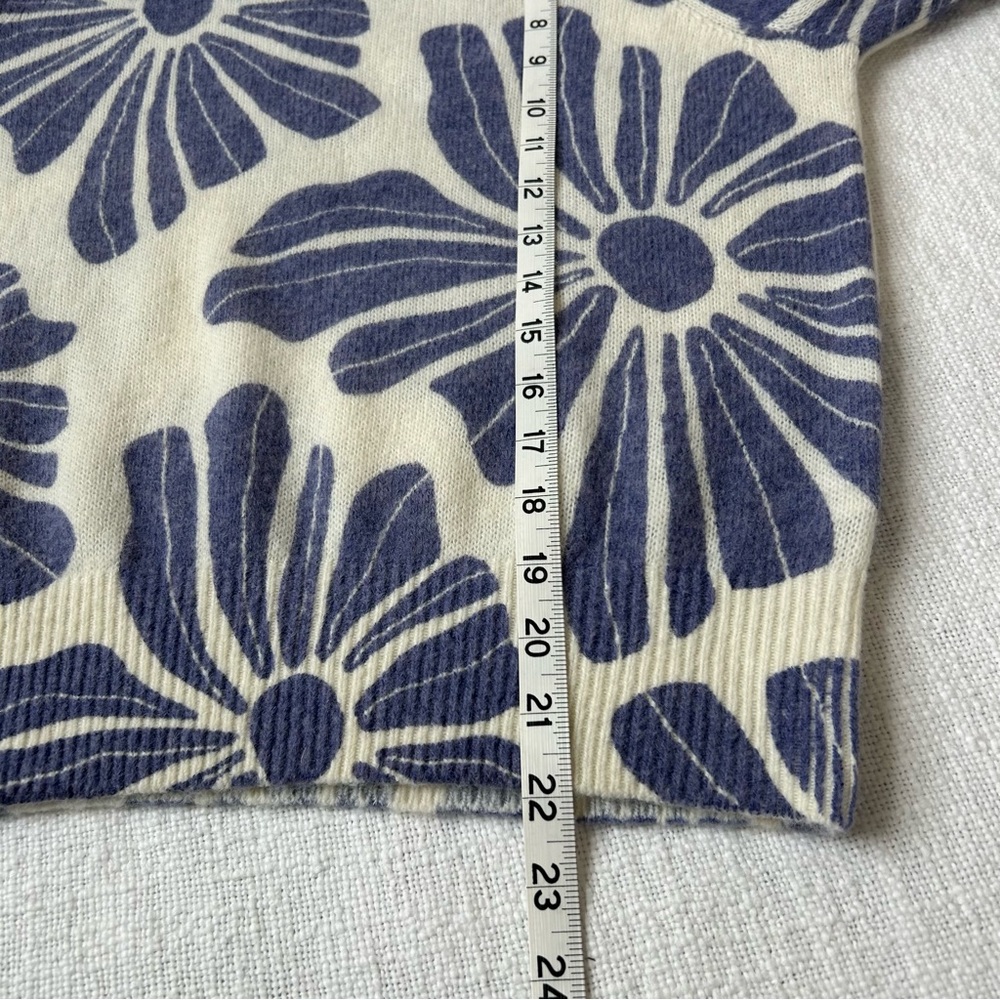 Marine Layer Alma Puff- Sleeve Sweater Blue White Floral Size M Cozy Bold Preppy - Picture 8 of 11